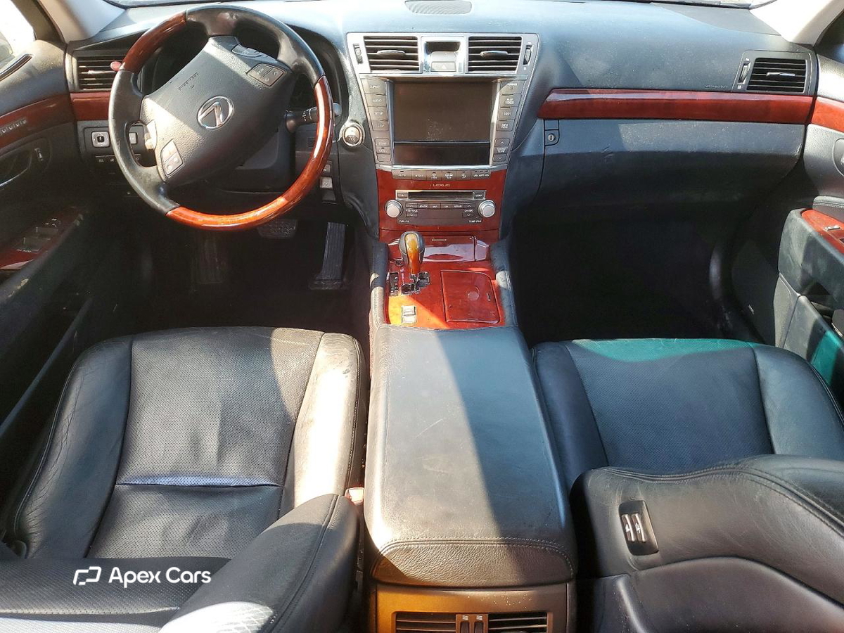 Lexus LS 2011