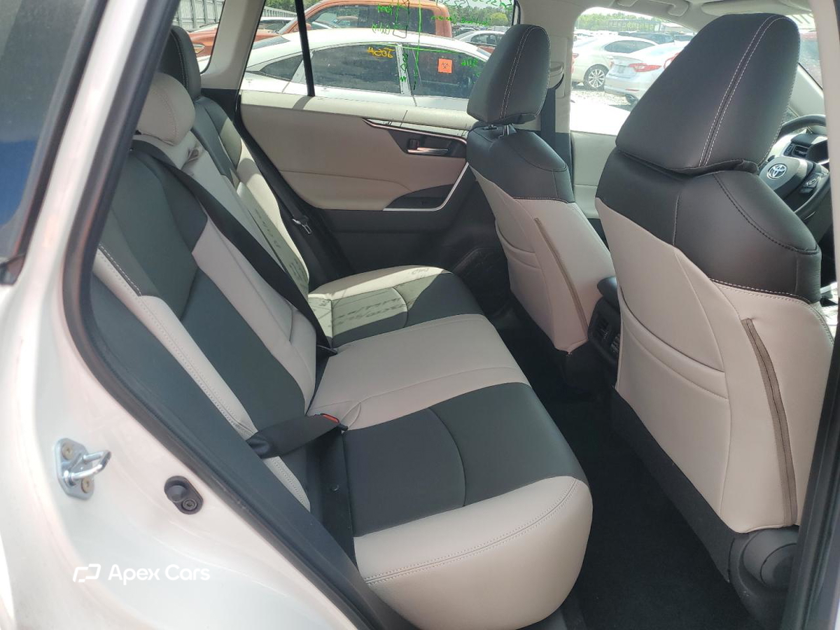 Toyota RAV 4 2025