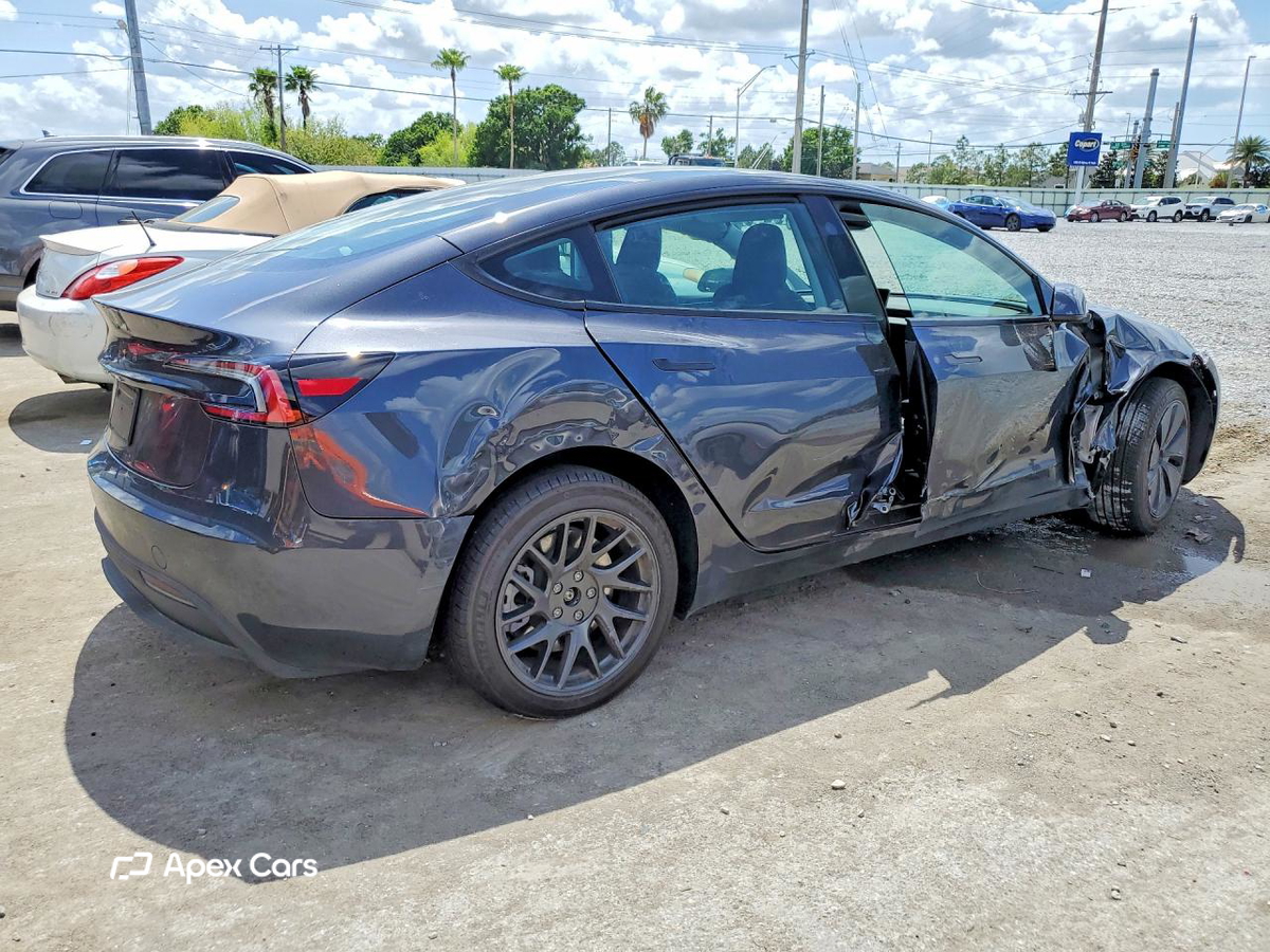 Tesla Model 3 2025