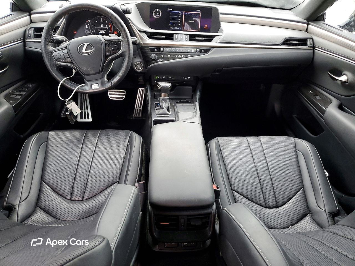 Lexus ES 2019