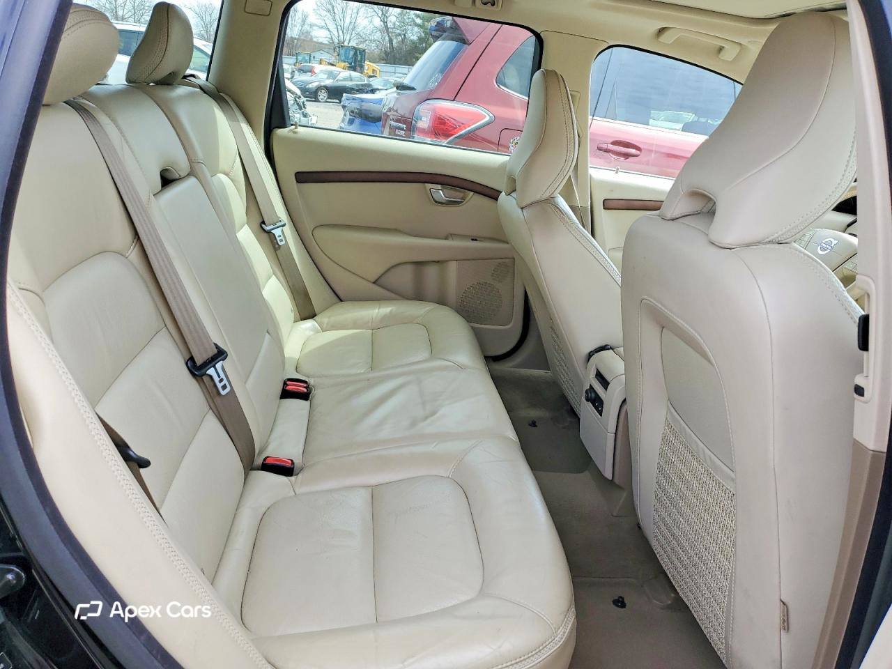Volvo XC70 2010
