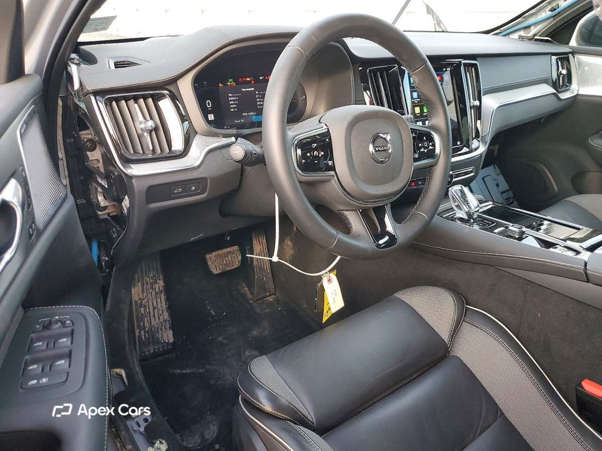 Volvo V60 2024