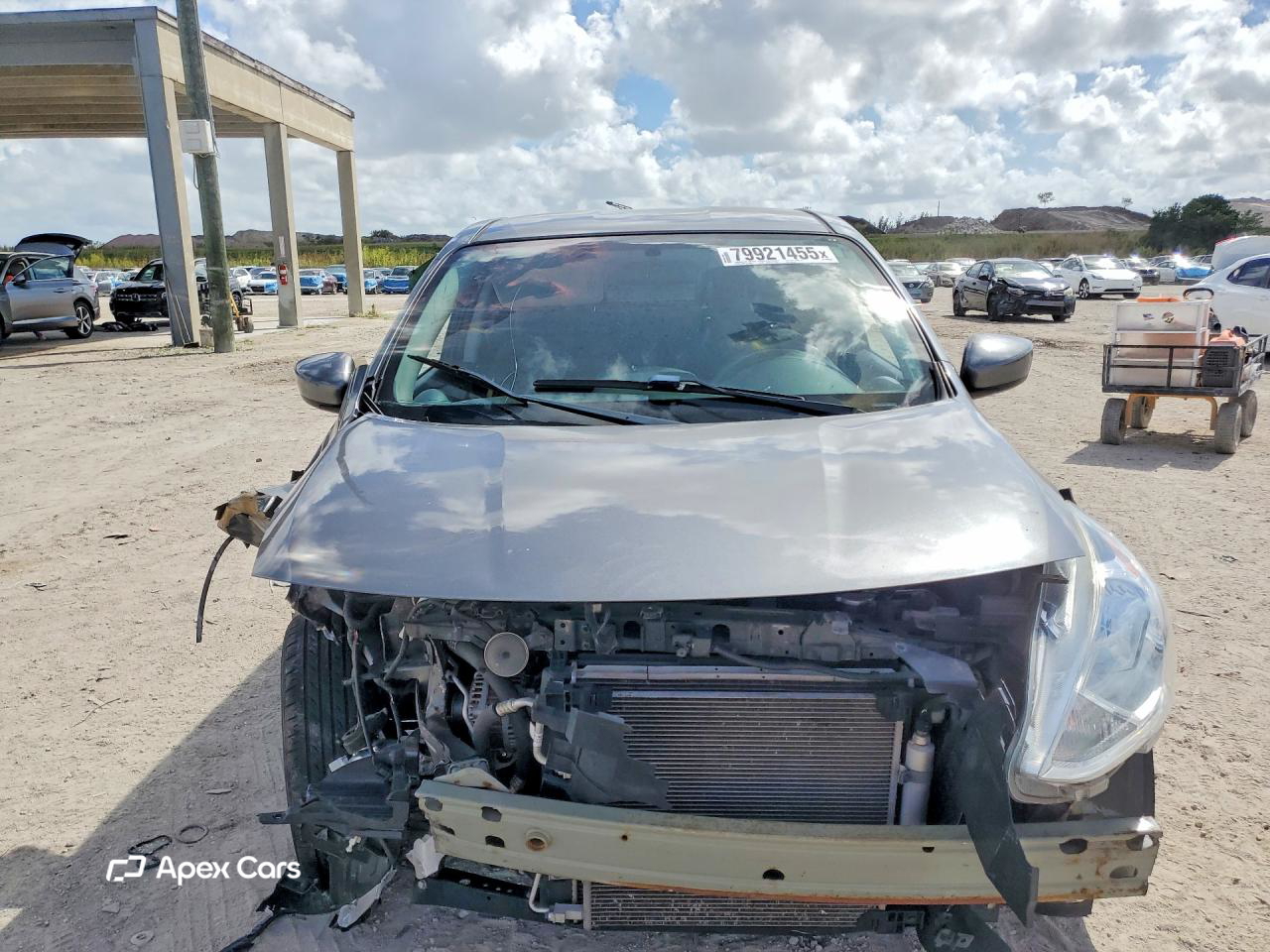 Nissan Versa 2016