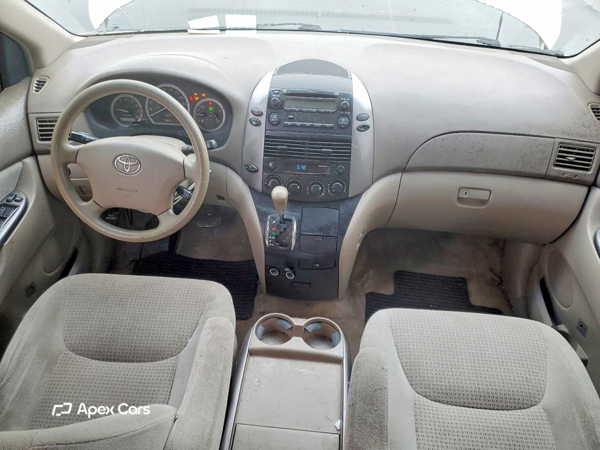 Toyota Sienna 2010