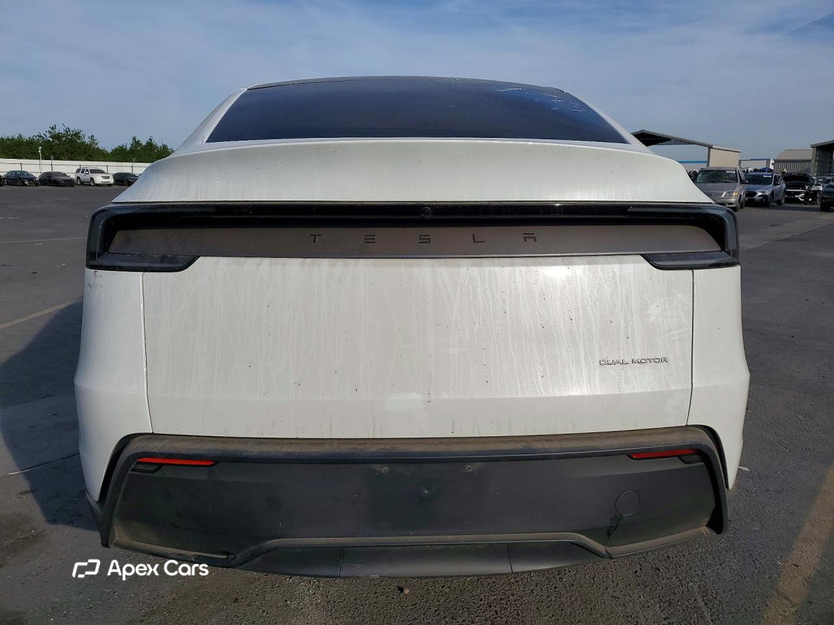 Tesla Model Y 2026