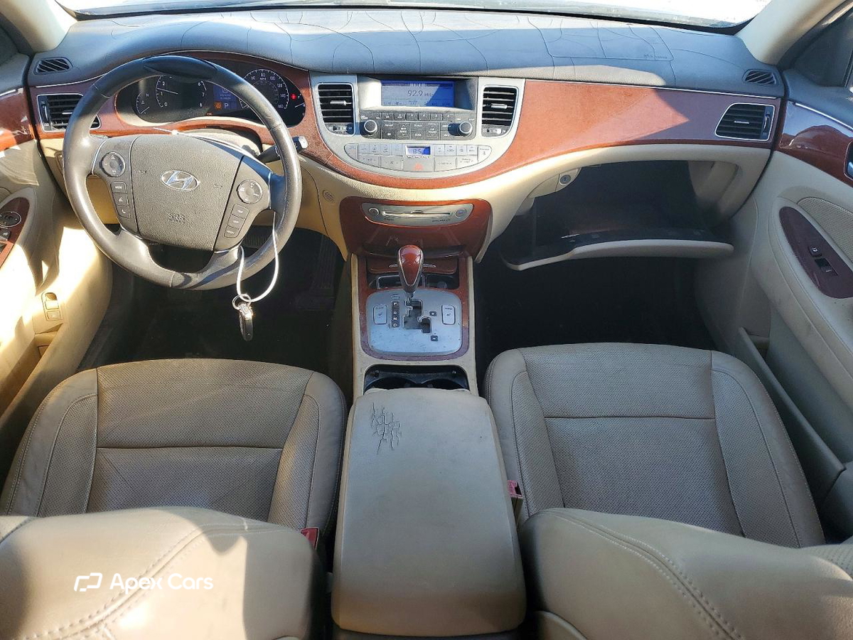 Hyundai Genesis 2012