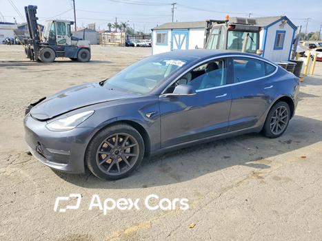 Tesla Model 3 2020 - Zdjęcie 1 z 14