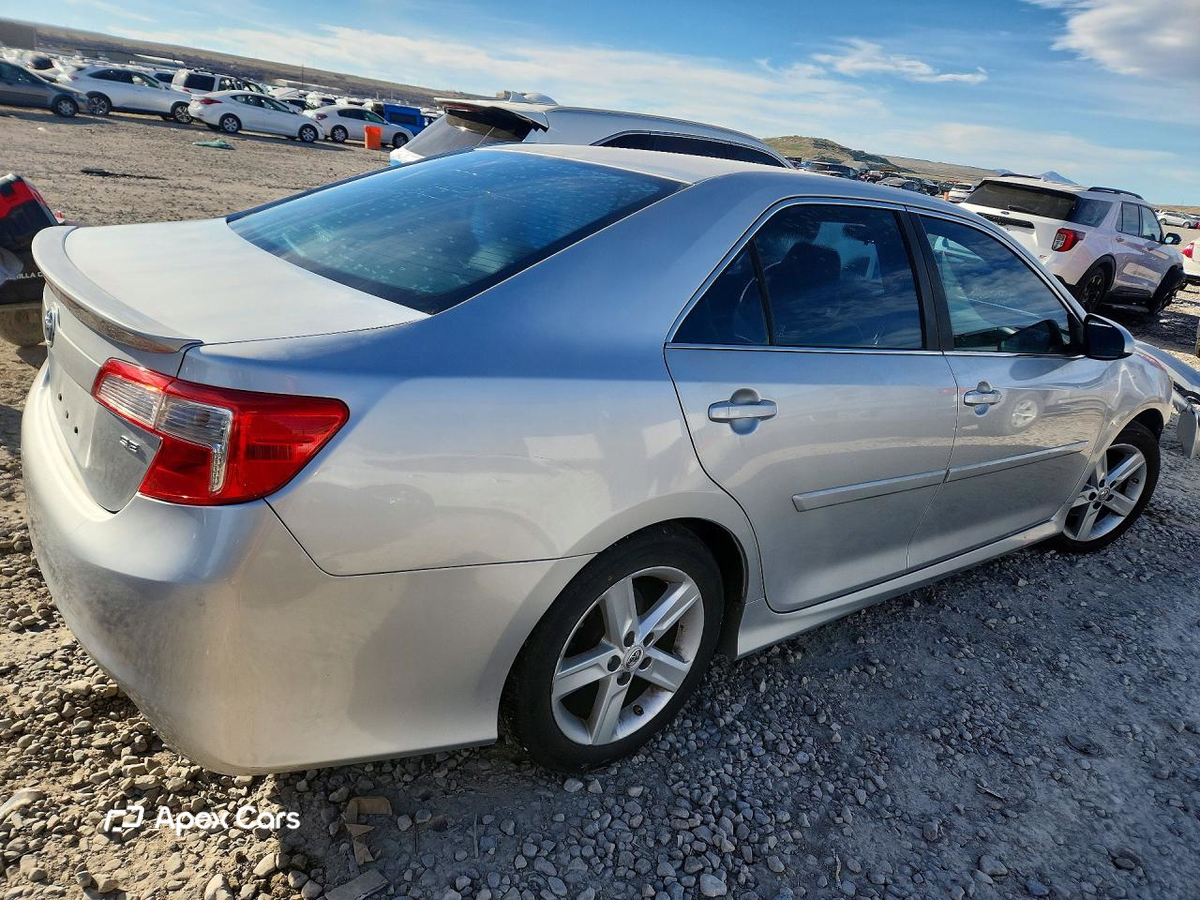 Toyota Camry 2012