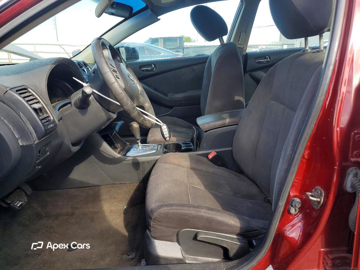 Nissan Altima 2010