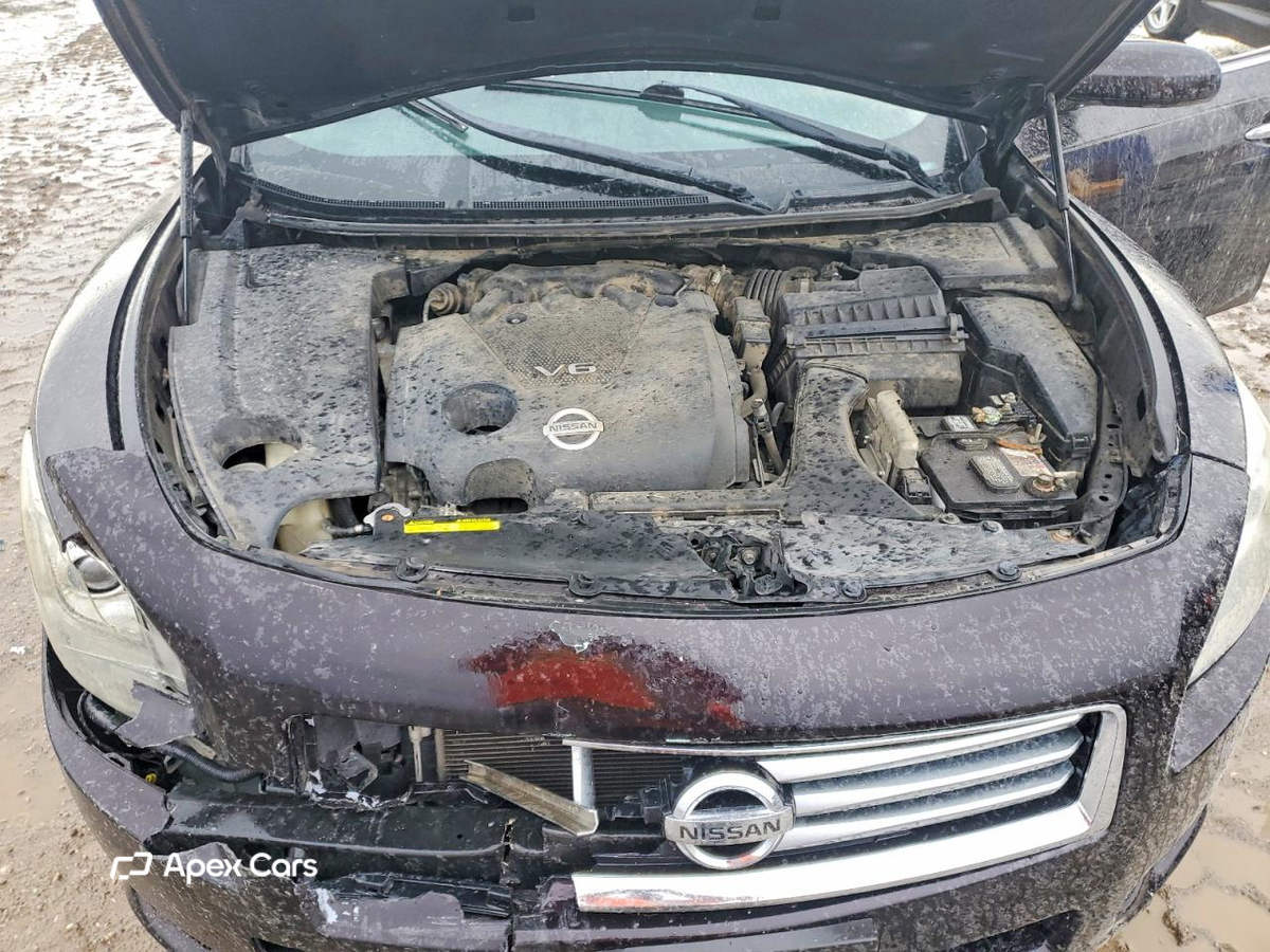 Nissan Maxima 2012