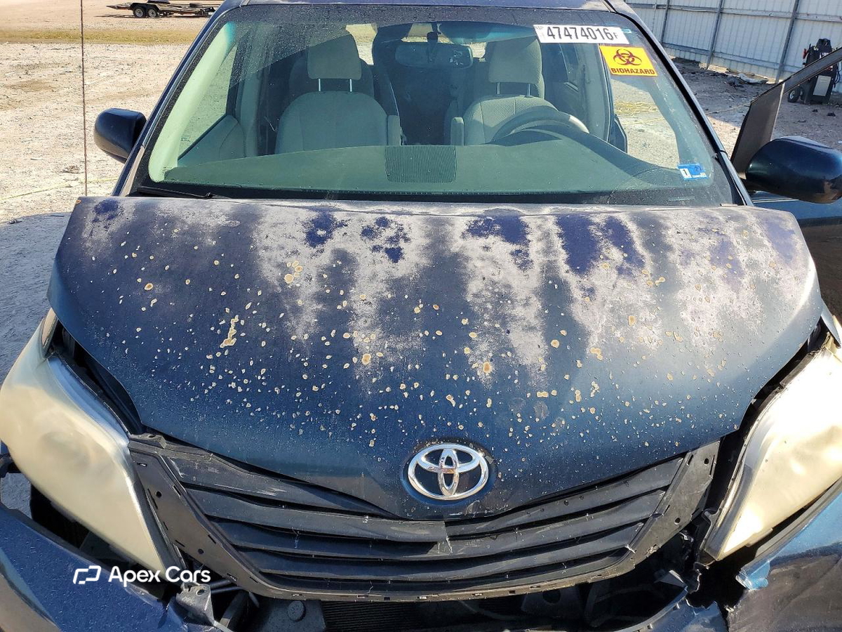 Toyota Sienna 2011