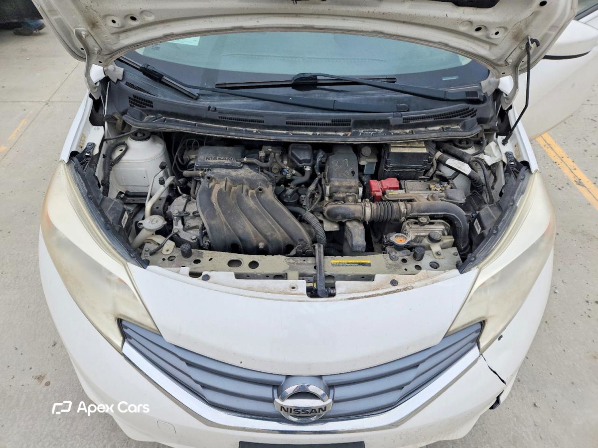 Nissan Versa 2015
