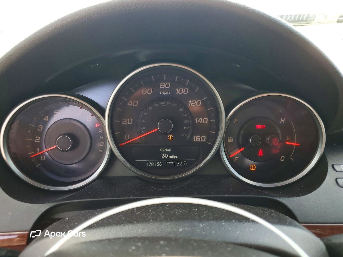 Acura RL 2010