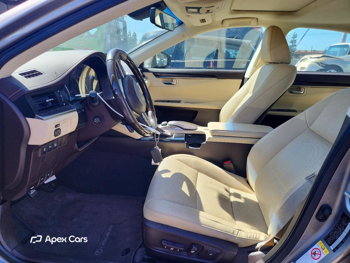 Lexus ES 2017