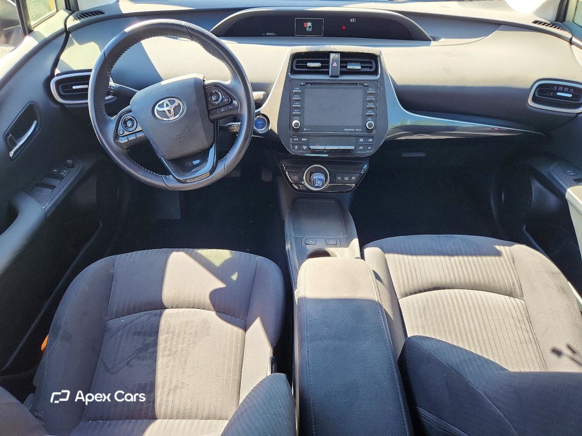 Toyota Prius 2021