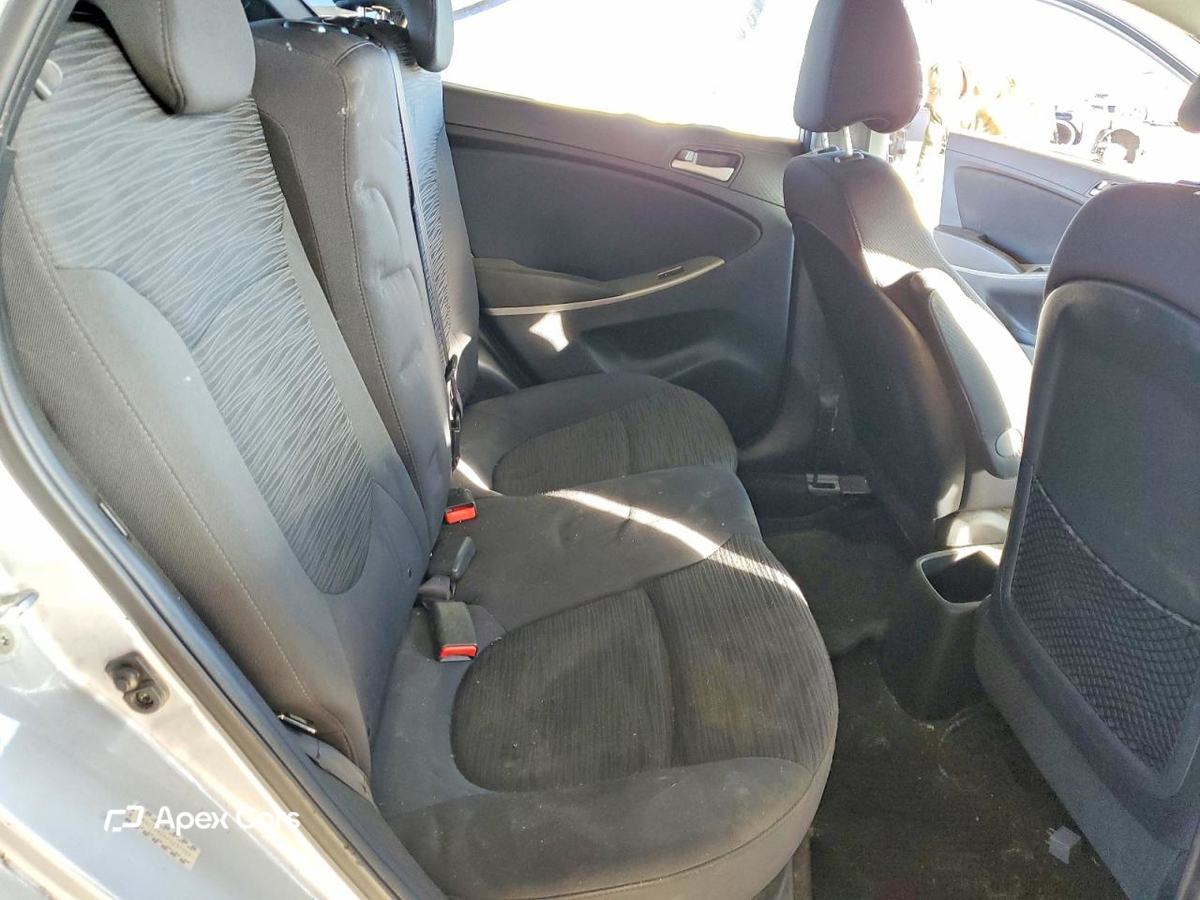Hyundai Accent 2015