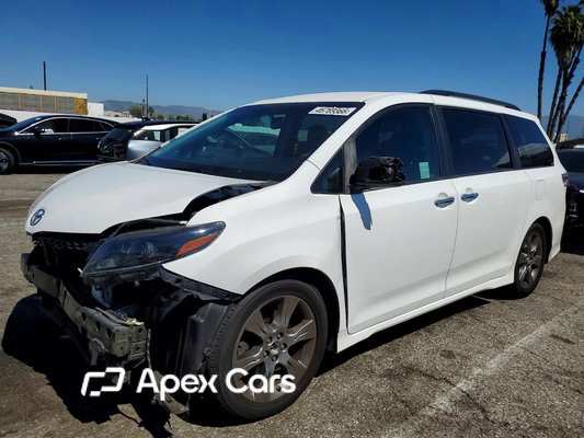 Toyota Sienna 2015 - Image 1 of 14