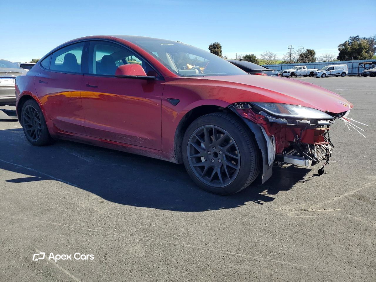 Tesla Model 3 2024