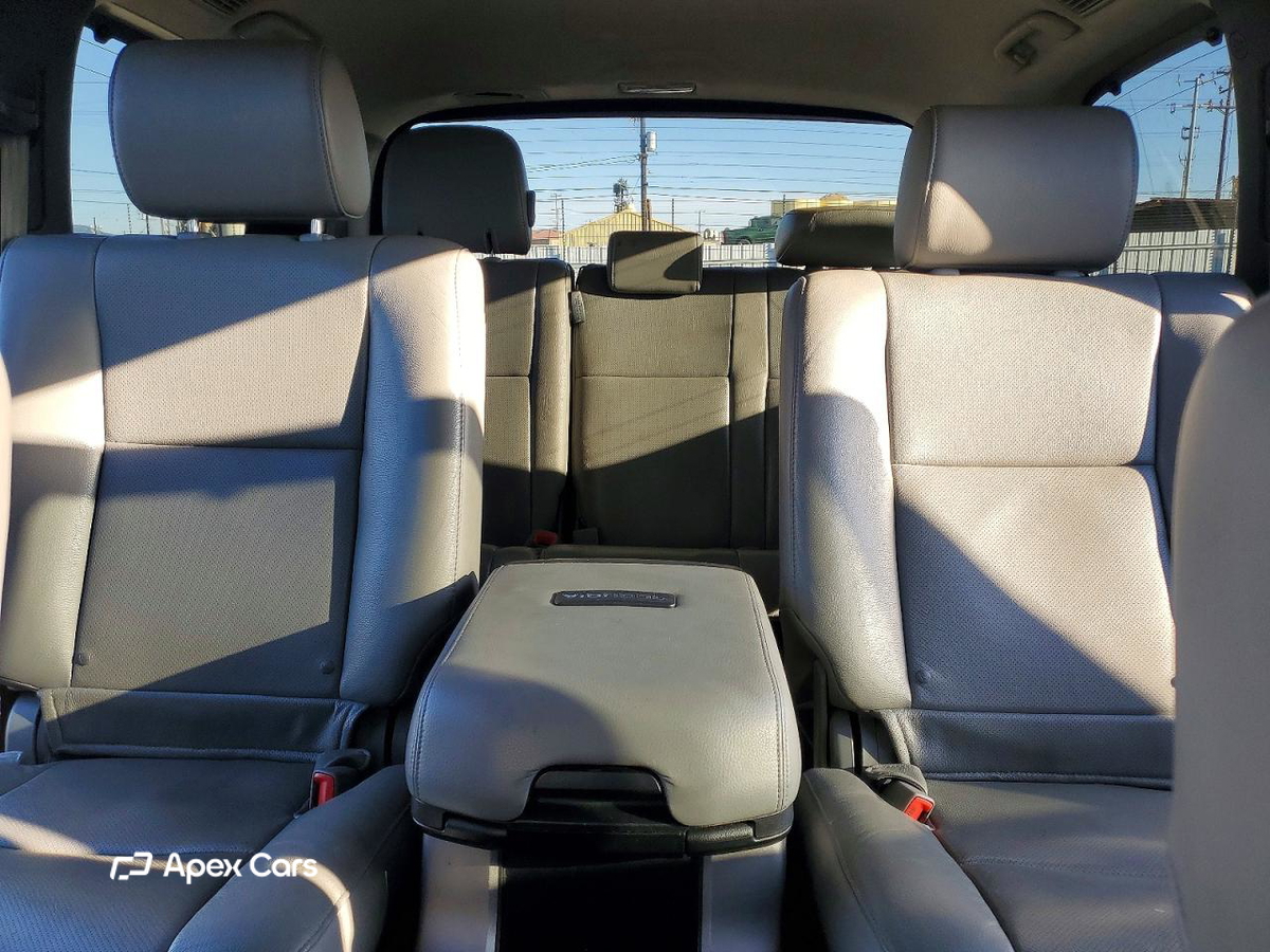 Toyota Sequoia 2012