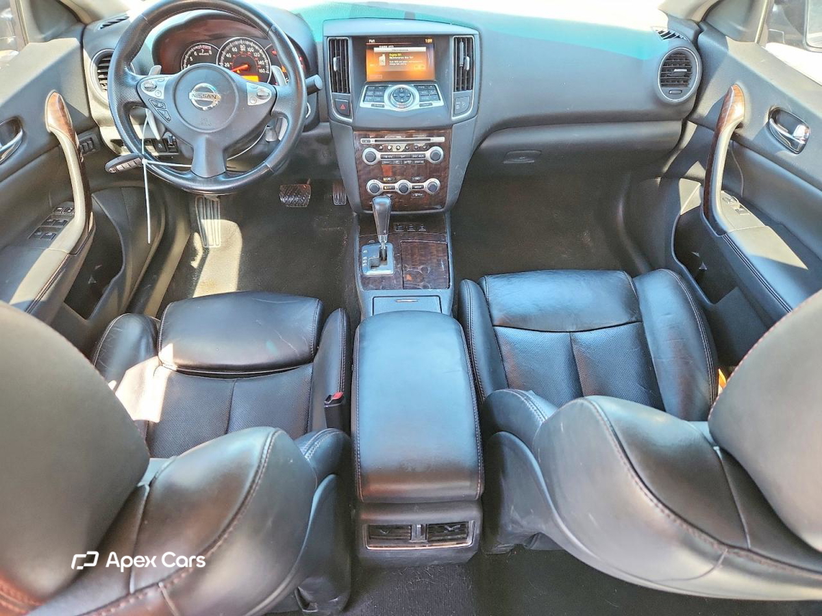 Nissan Maxima 2011