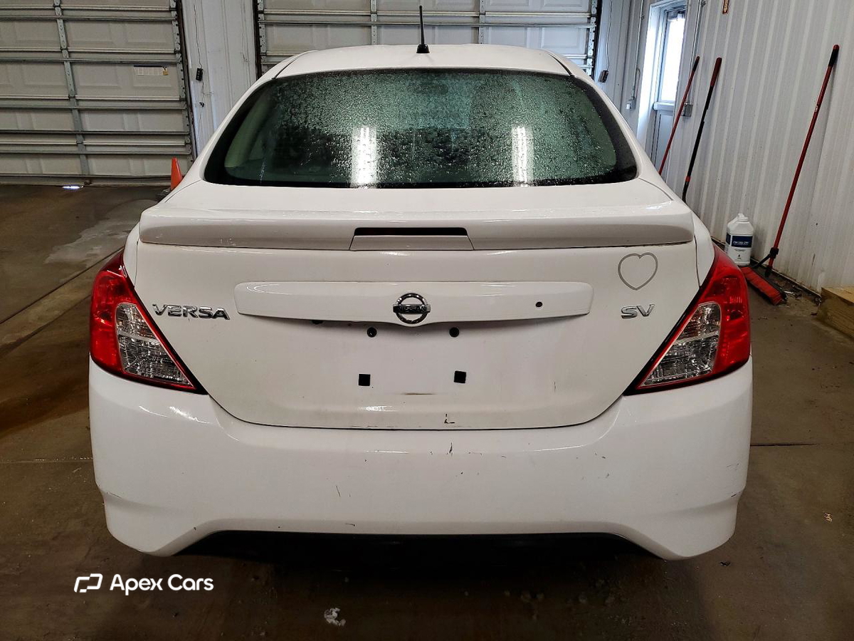 Nissan Versa 2019