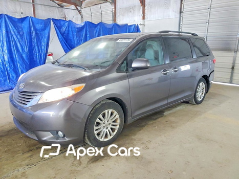 Toyota Sienna 2015 - Image 1 of 14