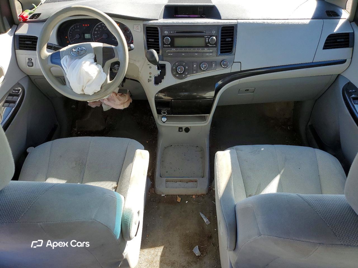 Toyota Sienna 2013