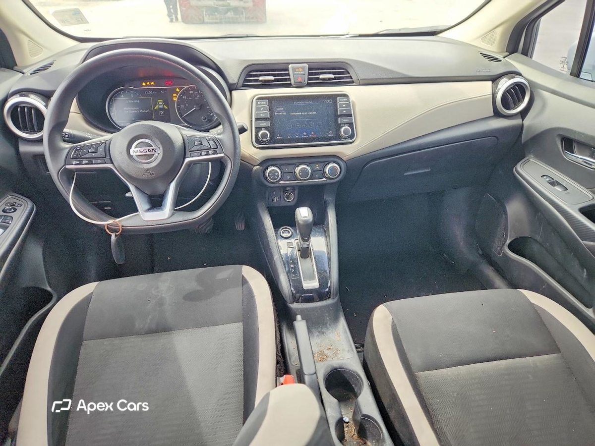 Nissan Versa 2021