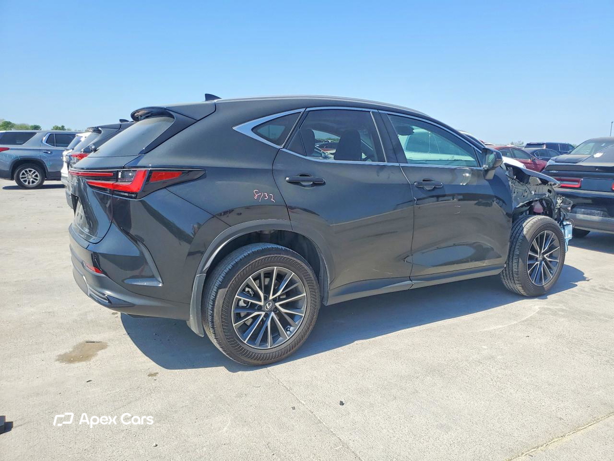Lexus NX 2025