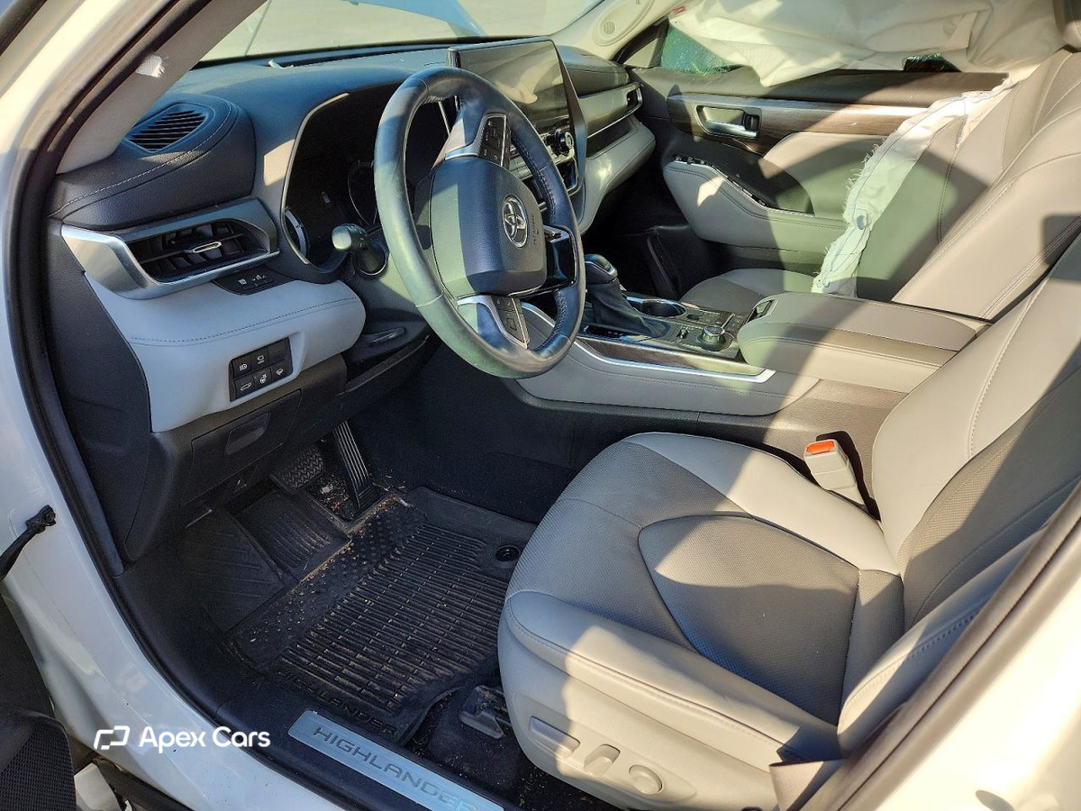 Toyota Highlander 2021