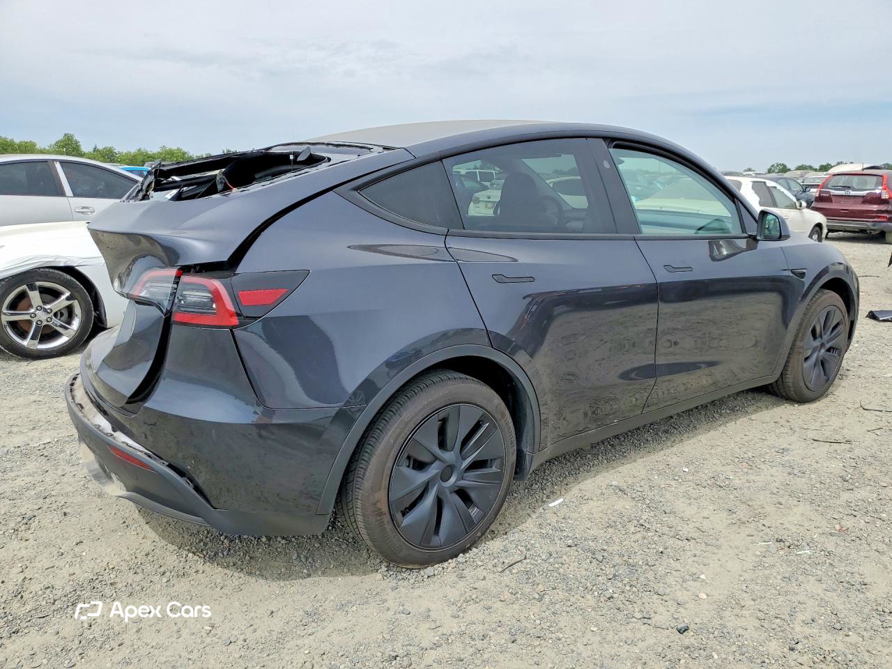 Tesla Model Y 2024
