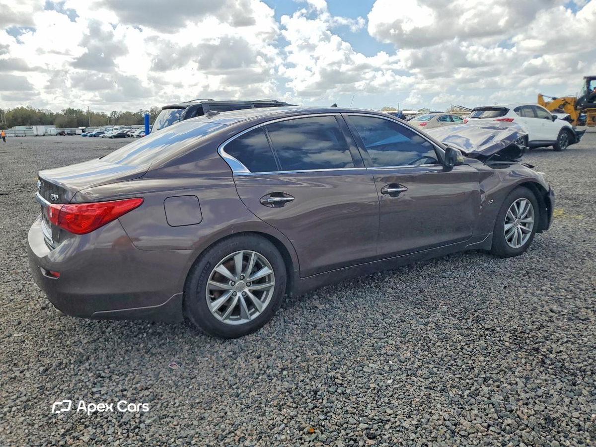 Infiniti Q50 2015