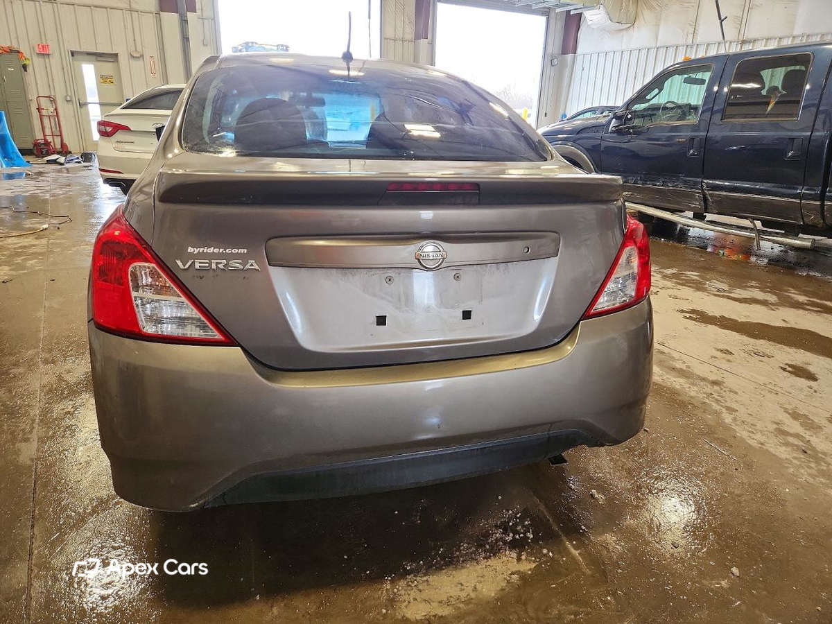 Nissan Versa 2017