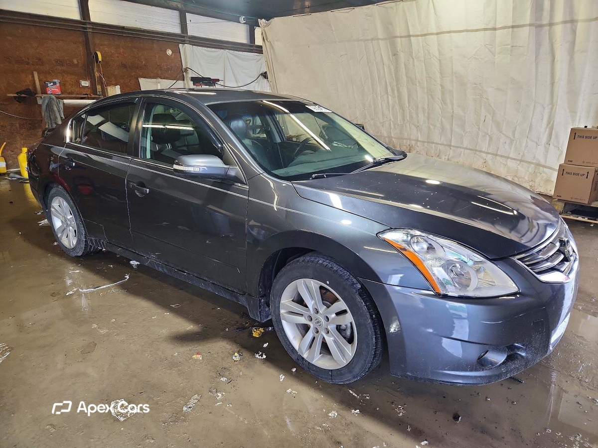 Nissan Altima 2010