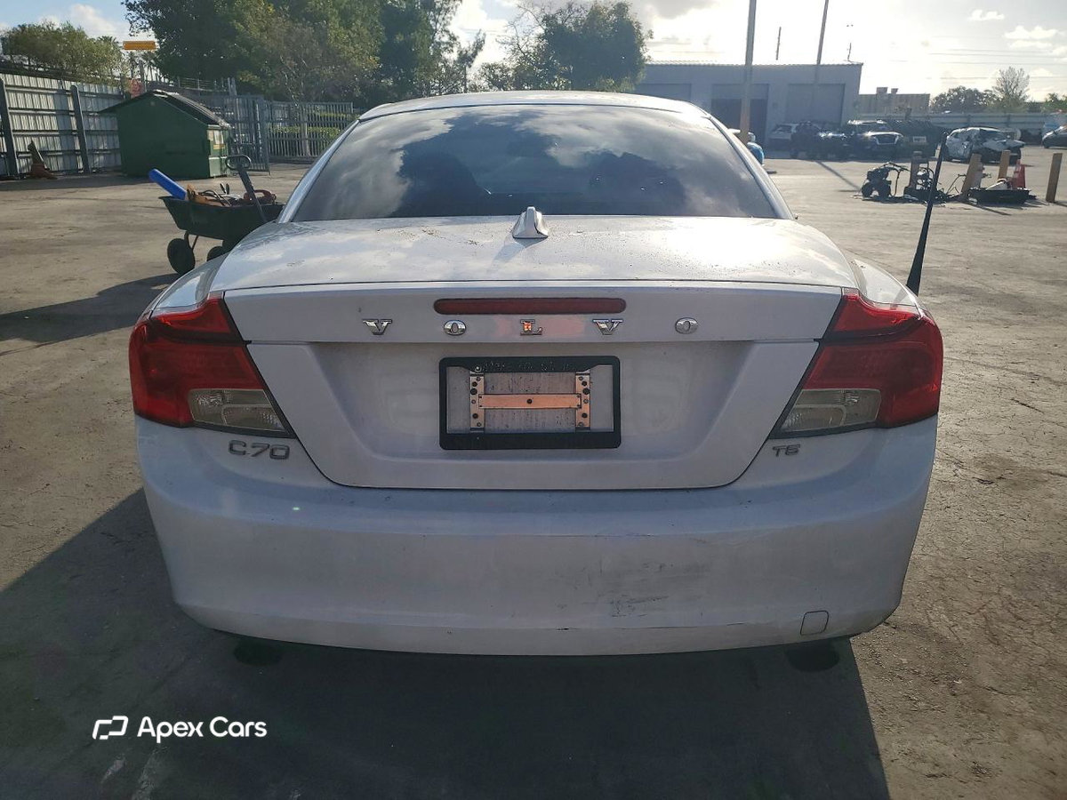 Volvo C70 2011
