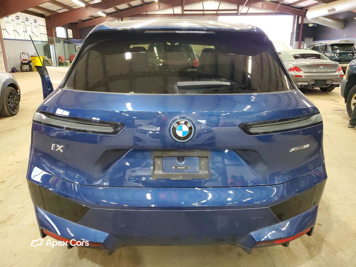 BMW iX 2025