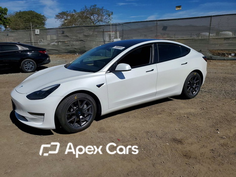 Tesla Model 3 2021 - Image 1 of 13