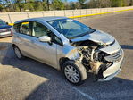 Nissan Versa 2015