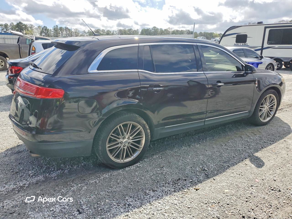 Lincoln MKT 2014