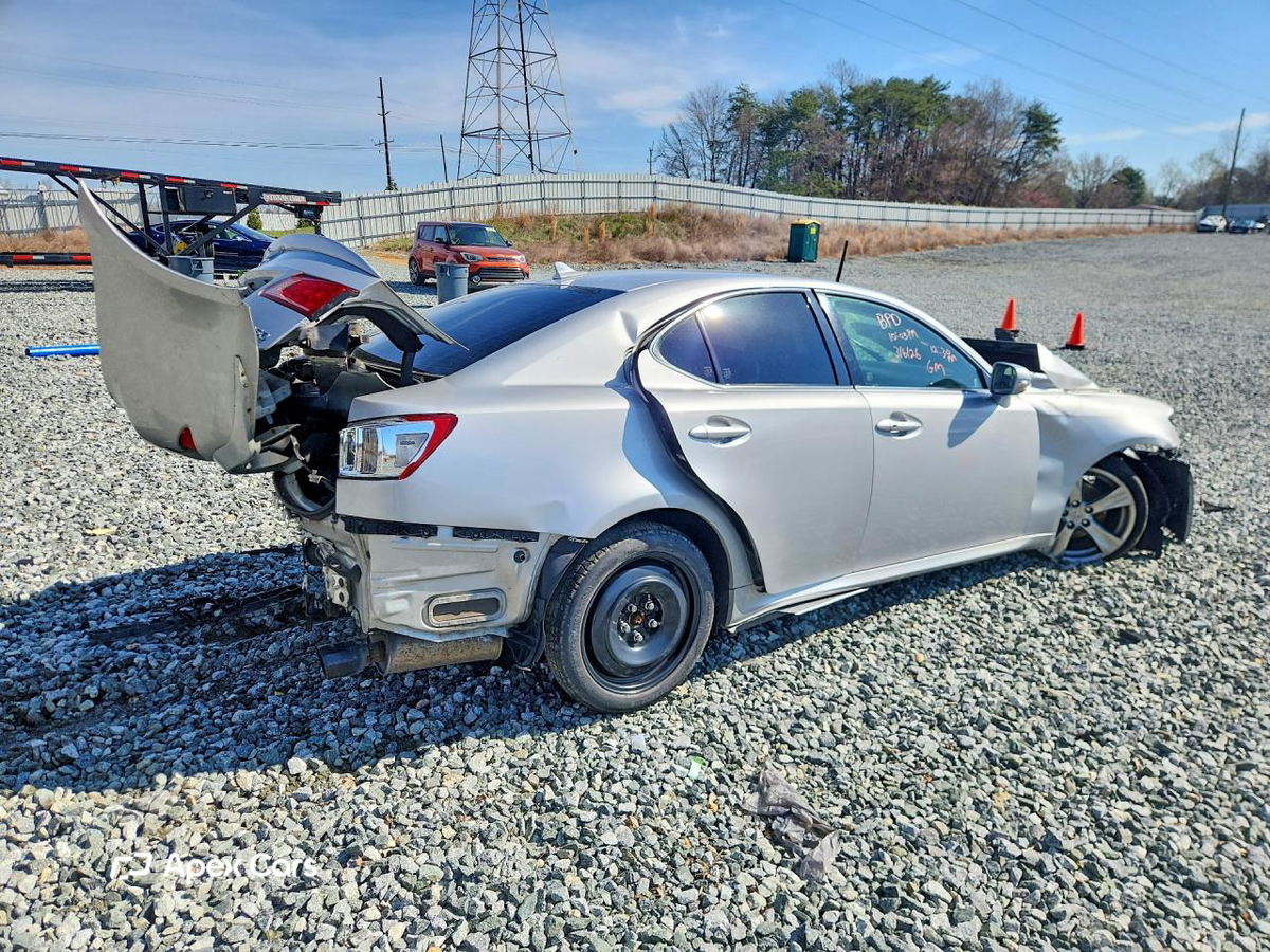 Lexus IS 2011