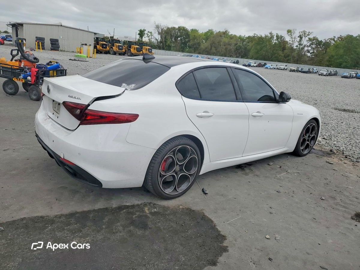 Alfa Romeo Giulia 2023