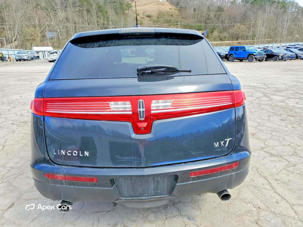 Lincoln MKT 2010