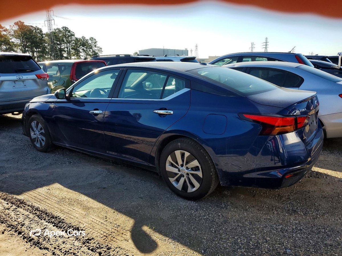 Nissan Altima 2020