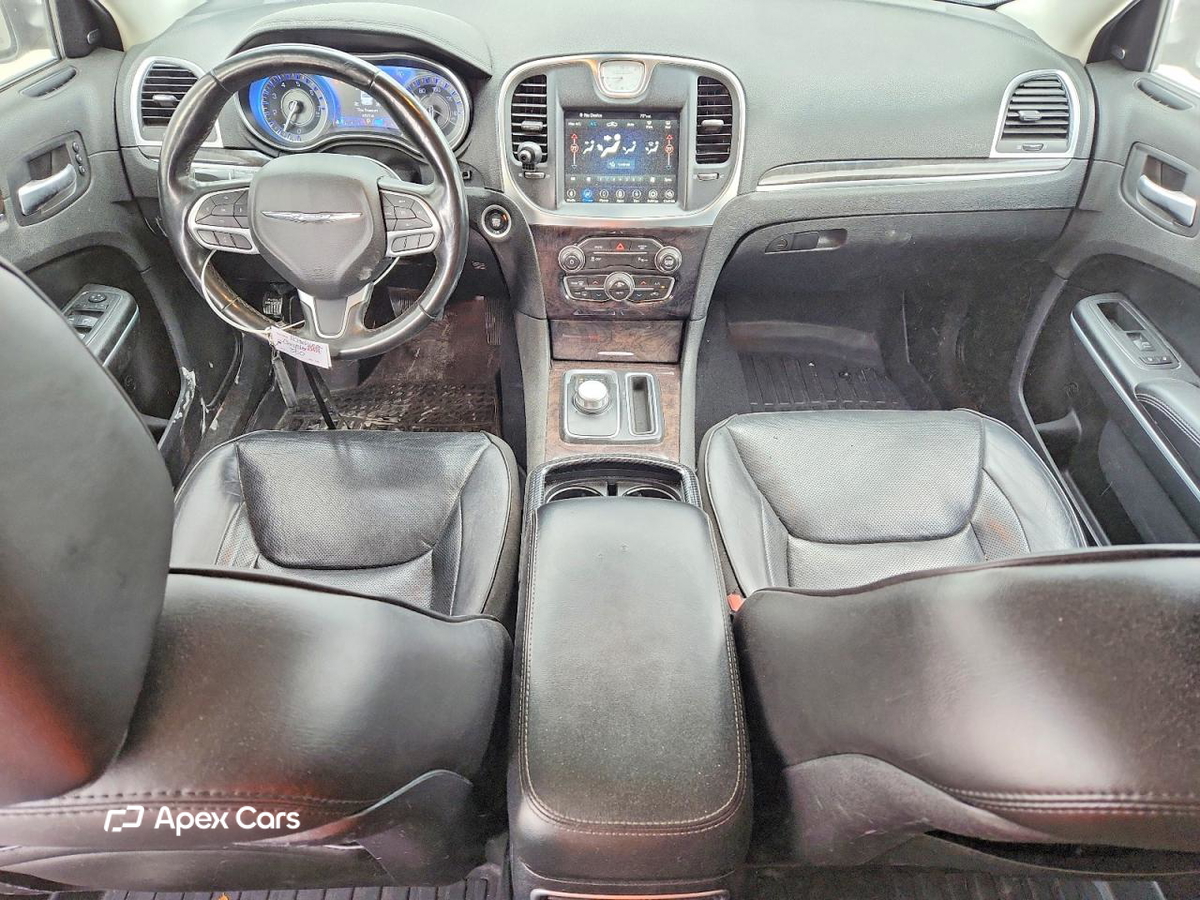 Chrysler 300 2021