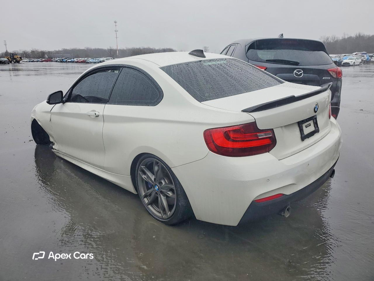 BMW M2 2016