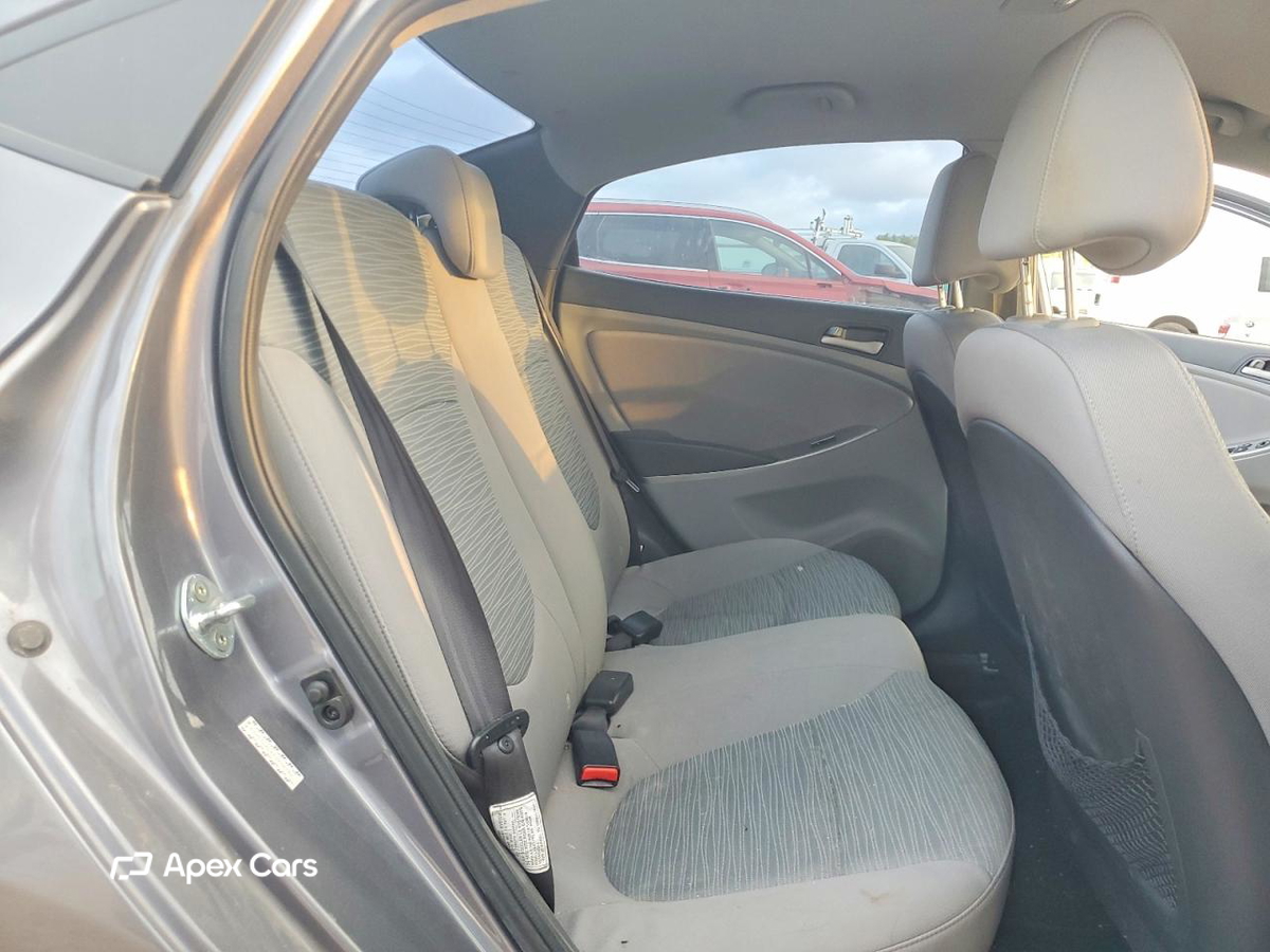 Hyundai Accent 2015