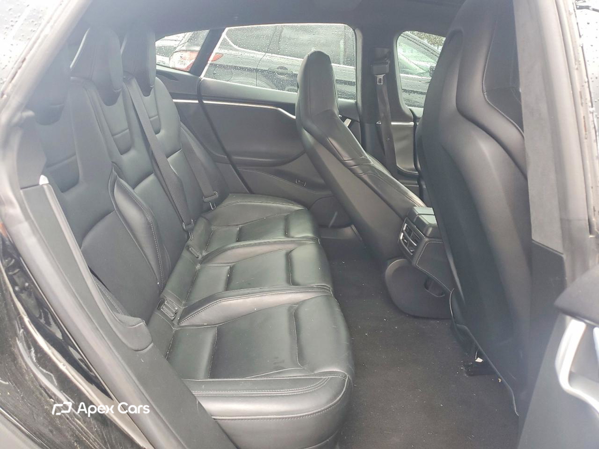 Tesla Model S 2014
