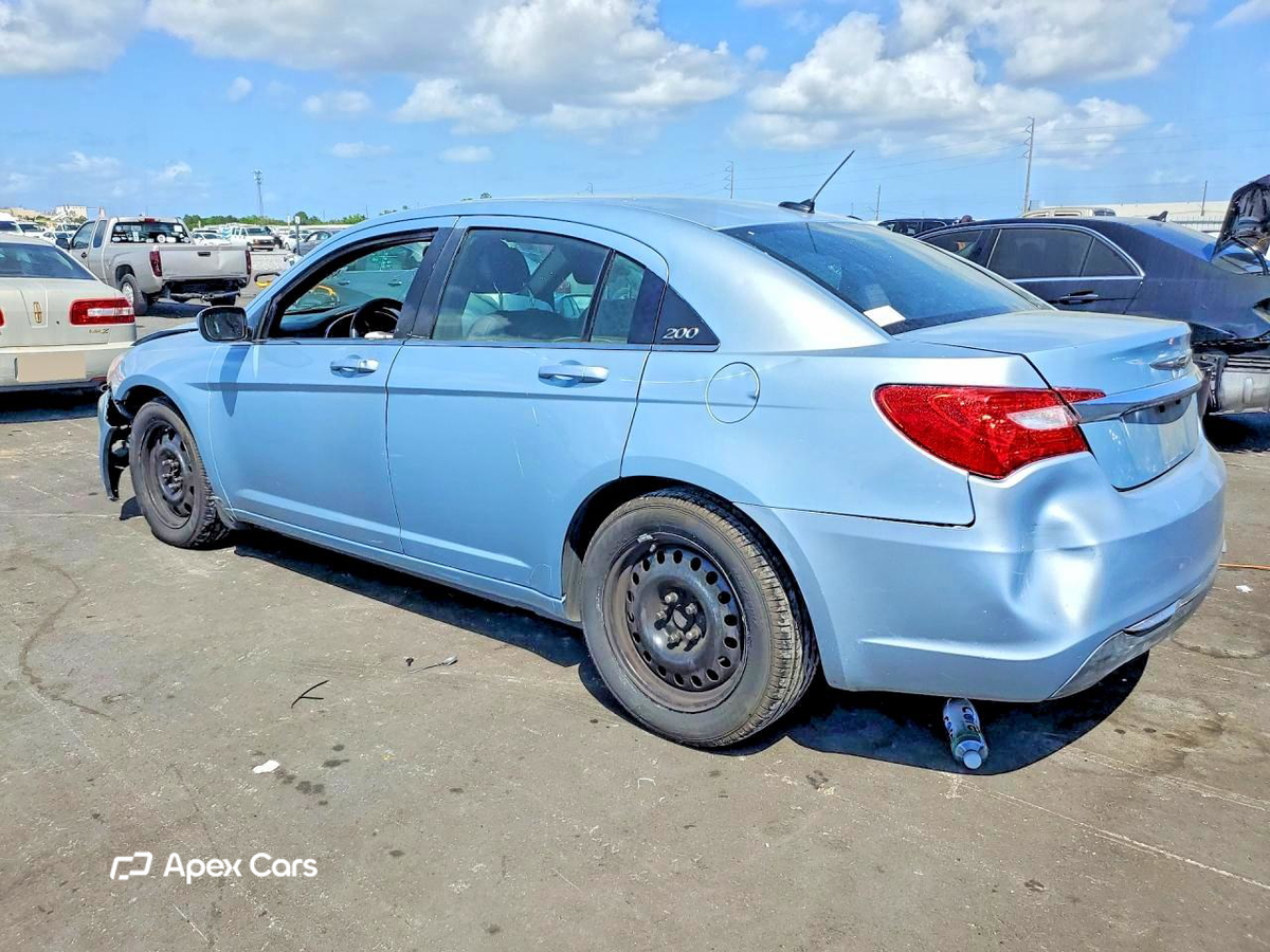 Chrysler 200 2013