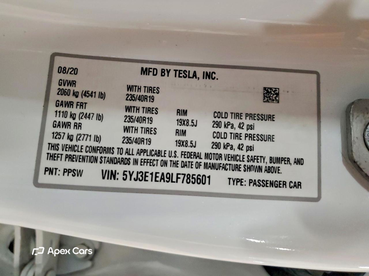 Tesla Model 3 2020
