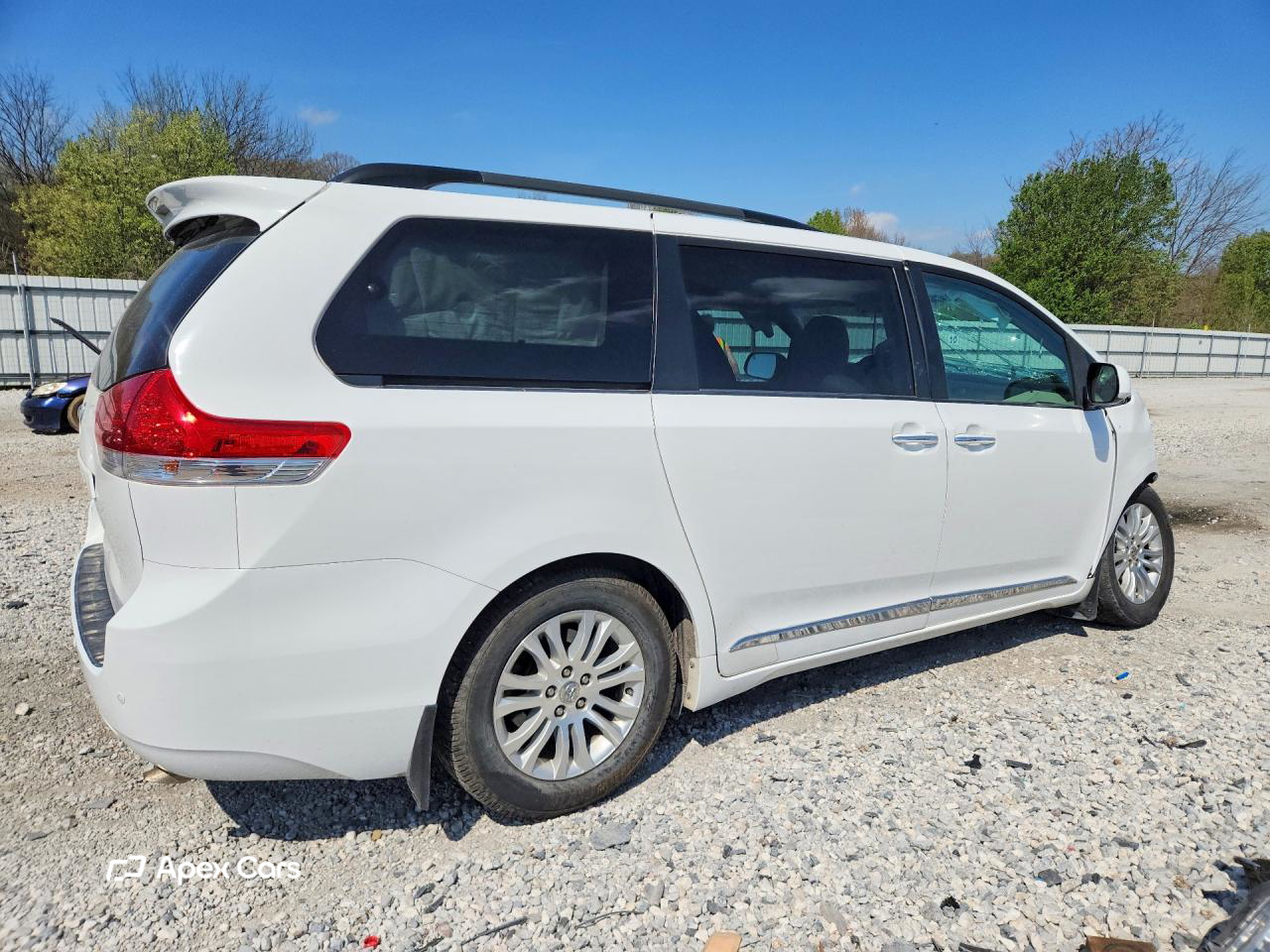 Toyota Sienna 2011